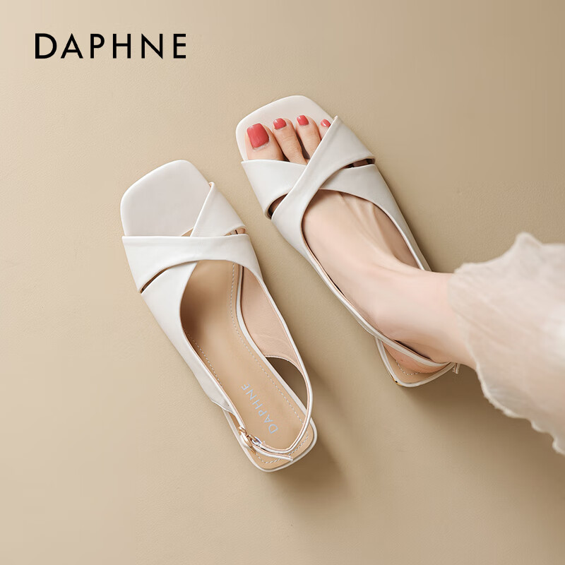 ��ܽ����ЬŮ��2025�¿��ļ��⴩����Ьʱ�и߼��о������۽�¶ֺС��Ь