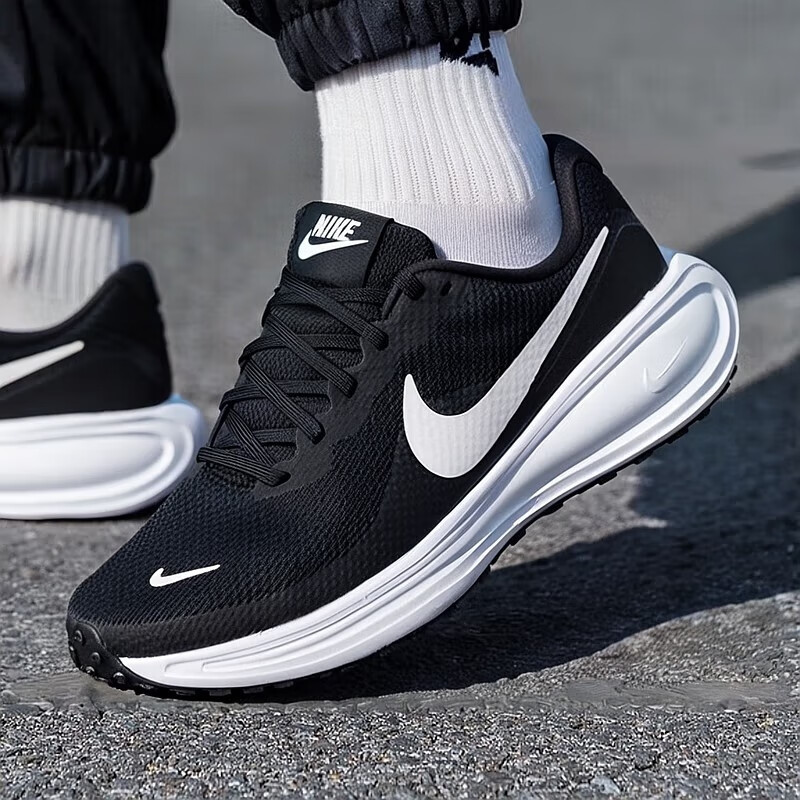 耐克(NIKE)男鞋 2026夏季新款运动鞋时尚潮流户外透气轻便跑步休闲鞋 白色/黑色/革命8 41