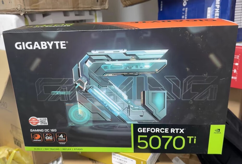 技嘉RTX5070TI GAMING OC 16G魔鹰智能设计旗舰游戏电竞独立显卡 RTX5070TI魔鹰国行原封 16GB