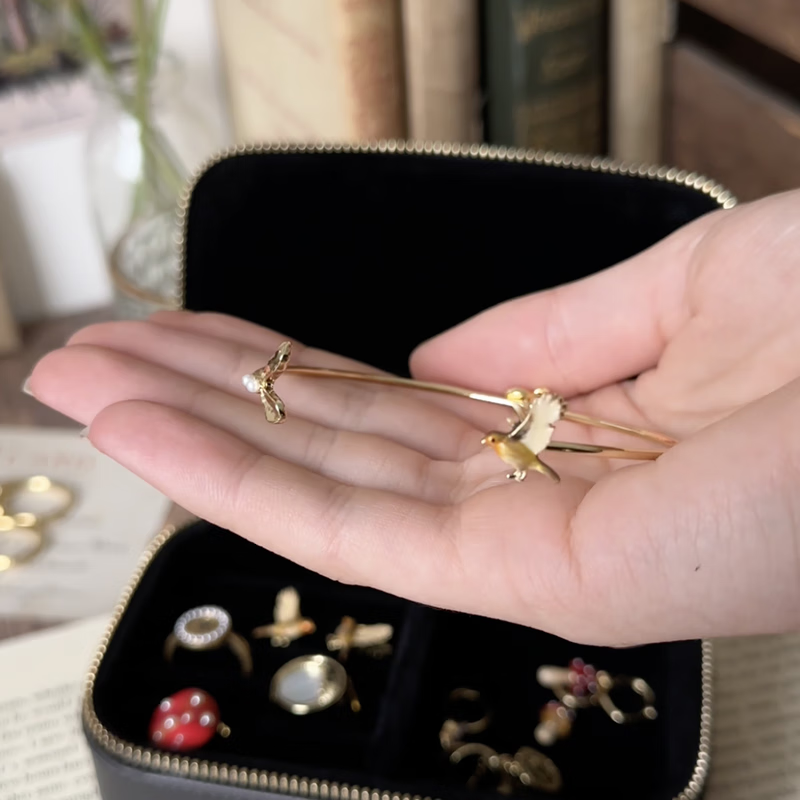 Fable展翅知更鸟珐琅彩手镯动物系列女生开口设计小众百搭元旦生日礼物 展翅知更鸟珐琅彩手镯 1个