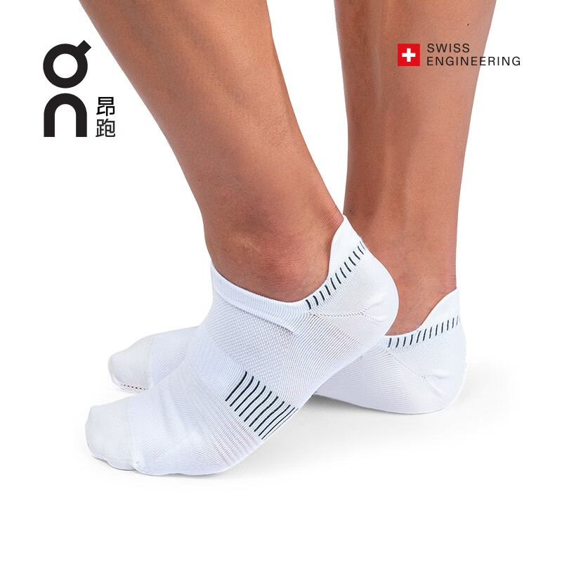 on昂跑 ultralight low sock 男款轻量舒适低帮跑步袜 white/black 白