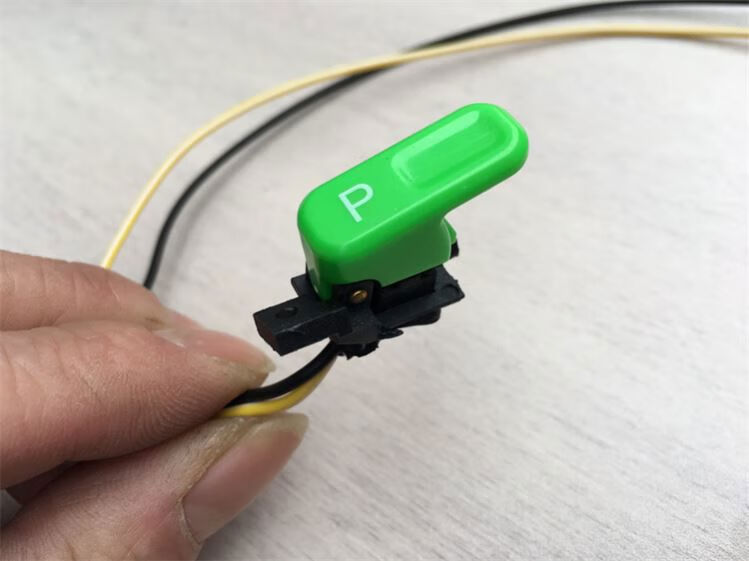 适用小牛电动车u1/us/uqi/g0/f0转把启动开关p键按键按钮蓝色键 s18