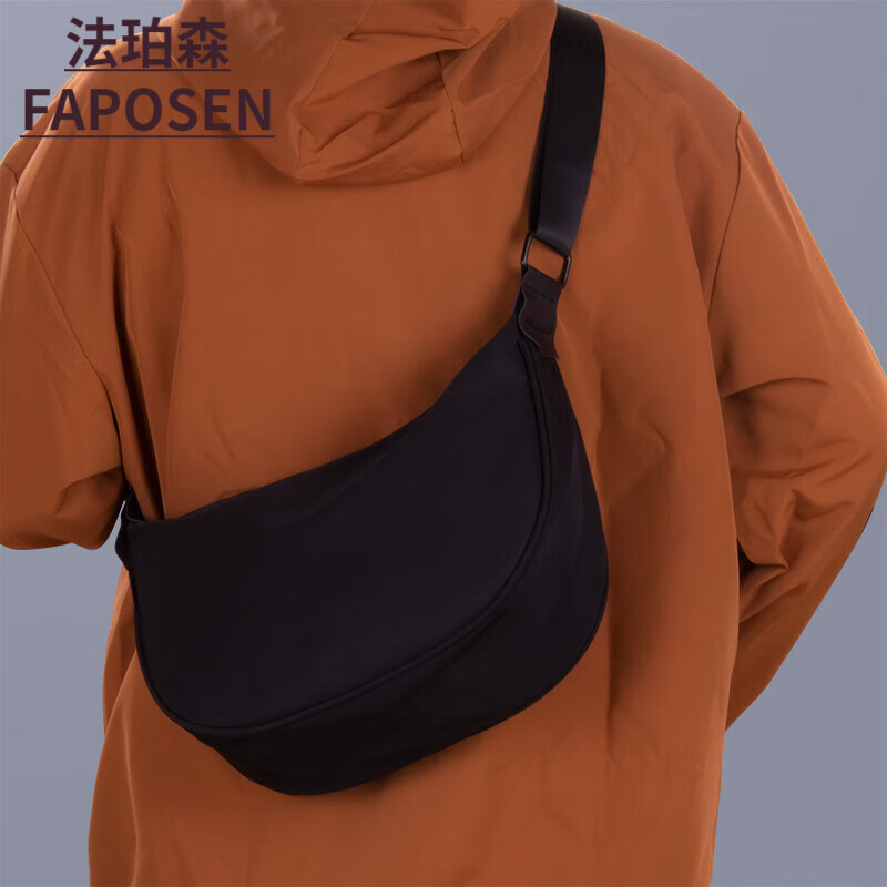 法珀森（FAPOSEN）斜挎包男单肩包男士饺子包男生小背包牛津布母亲节休闲帆布包男款 黑色-小号 34*20*10cm