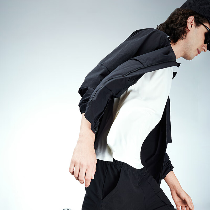 TAGX 探观风行翼轻量跑步外套防泼水防晒排汗透气抗菌耐磨户外运动夹克风衣 礁石黑 L