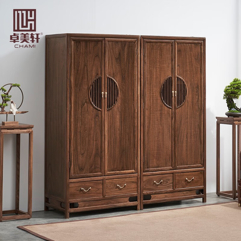 如何根据卓美轩新中式衣柜的型号选择合适的衣柜尺寸？插图