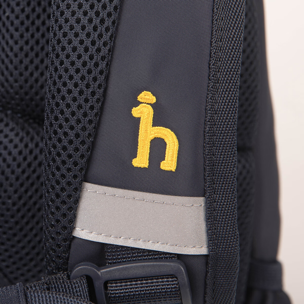 哈吉斯（HAZZYS）品牌童装男女童书包2025新款大容量学生净色双肩包 藏蓝 均码