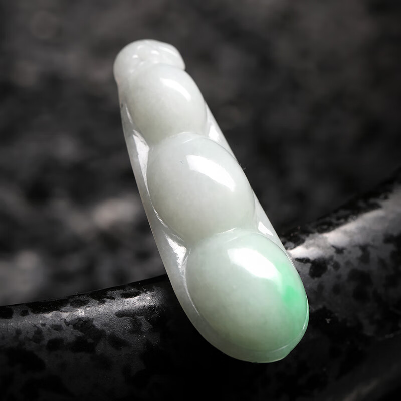 七彩雲南翡翠福豆玉石吊坠四季豆飘花冰糯种玉挂件送女友礼物 380福豆