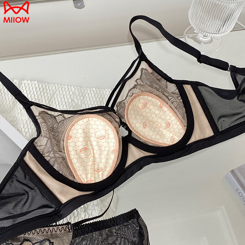 猫人（MiiOW）法式性感软钢圈内衣女士大胸显小红色刺绣兔耳朵胸罩蕾丝文胸套装 黑色 75B 34C
