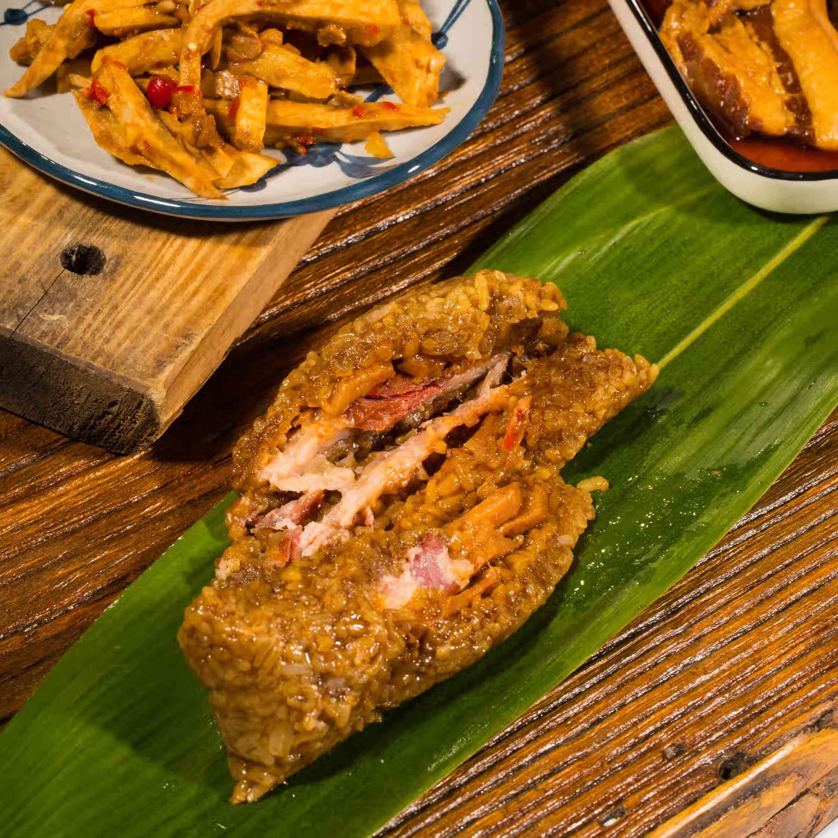 衢州龙游芋头农家手工粽子咸菜排骨粽蜜枣梅干菜端午新鲜网红肉粽