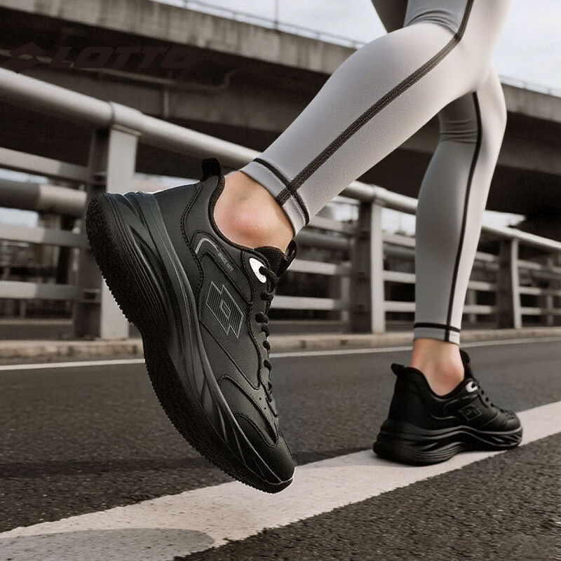 乐途（LOTTO）男鞋运动鞋秋冬加绒防泼水跑步鞋减震厚底休闲鞋慢跑鞋男鞋训练鞋 黑色·男女同款【防泼水皮面】 42