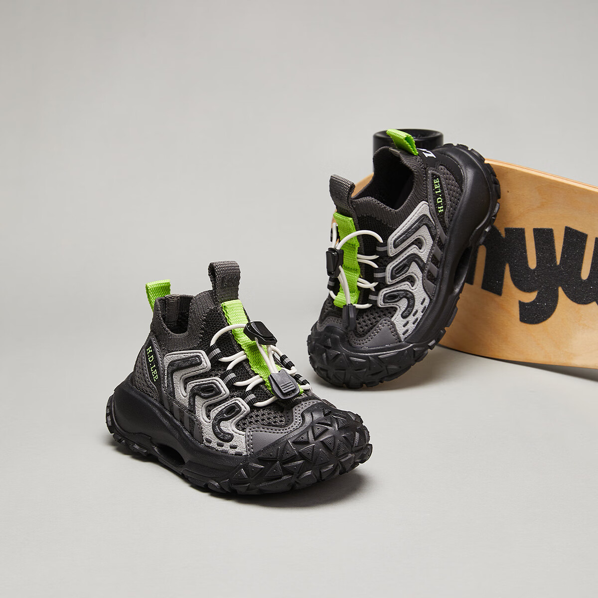 Lee儿童运动鞋夏季透气男女童跑步鞋舒适耐磨休闲鞋青春校园百搭鞋 黑色 35 【建议脚长216-221mm】