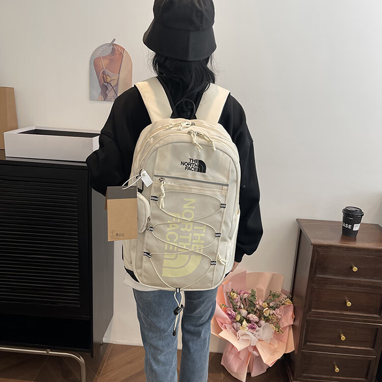 动感北面 DYNAMIC NORTH新款大容量双肩包男女学生书包休闲背包户外运动旅行电脑包登山包 TNF米白