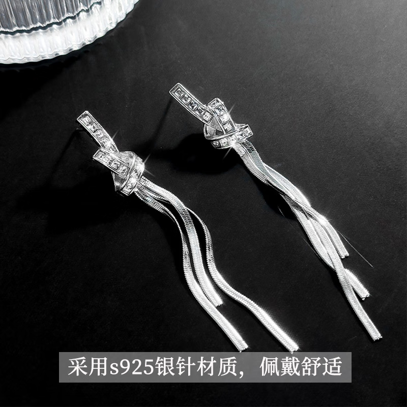 KRISTEN JUDI长款流苏耳环女银针轻奢高级感耳饰气质新款耳钉圆脸显瘦耳坠礼物 送女友老婆闺蜜实用生日礼盒 白金色纪念日礼盒包装