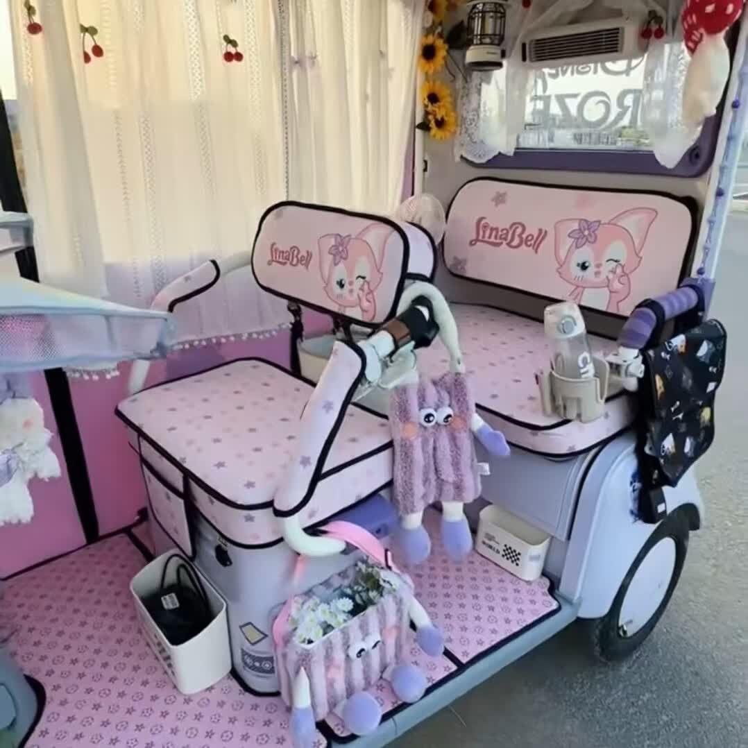 五铎适用爱玛乐淘CA500 PRO三轮车坐垫专用四季通用防水防滑防晒座套 粉色 可爱贝尔 (座套+送扶手套)