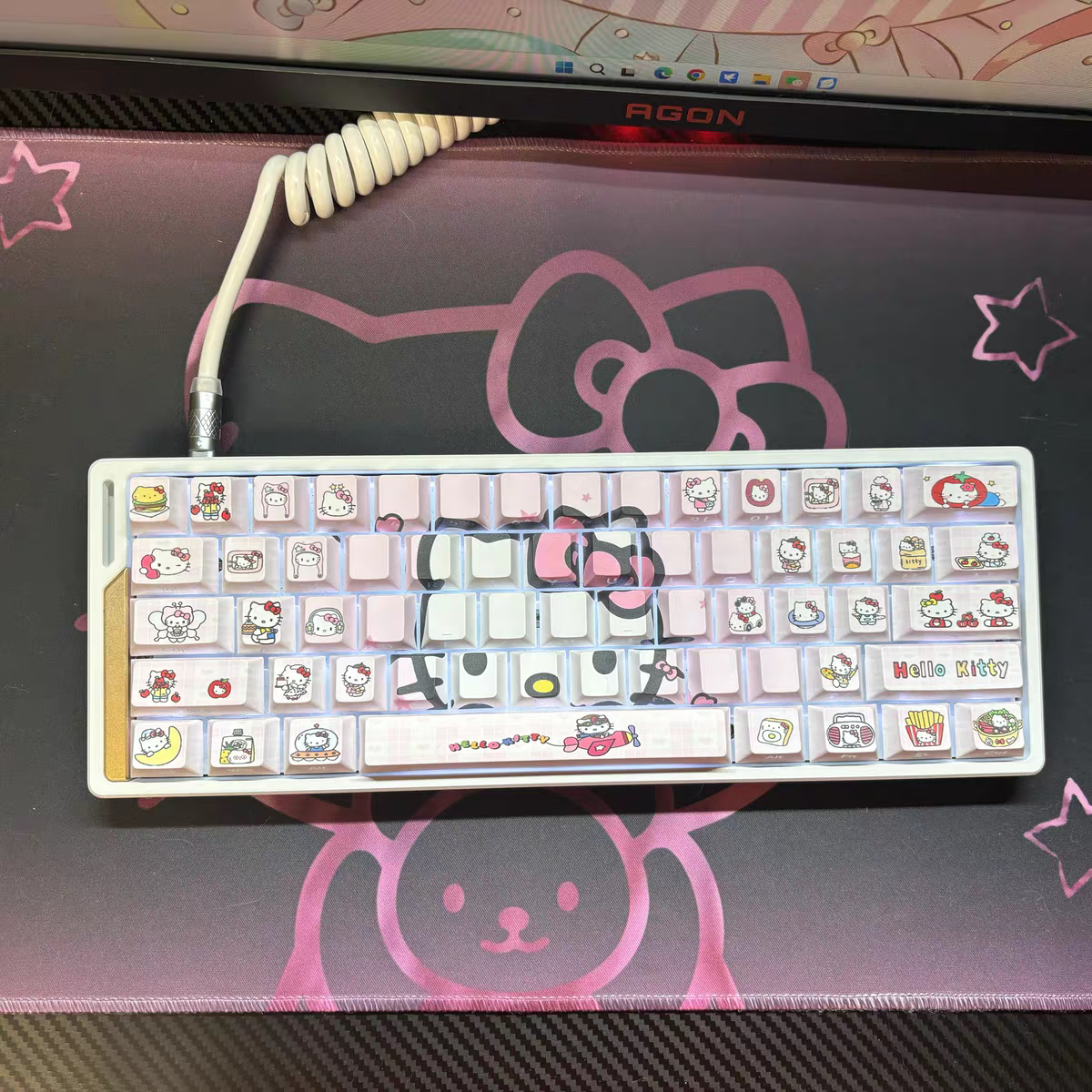 HelloKitty多色键帽侧刻透光wootingez63made68美加狮ev63 atkvgn艾石头小蜜蜂ace68win 粉色侧刻透光适配到87键，发全套