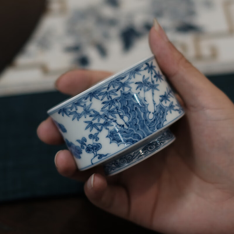 五里霧景德鎮(zhèn)手工梅竹紋杯仿古茶杯功夫茶具手繪青花仿明代瓷器主人杯
