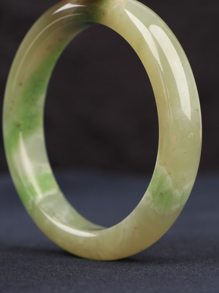 梵峙和田玉手镯58翠青玉青海料送证书玉质细腻 58