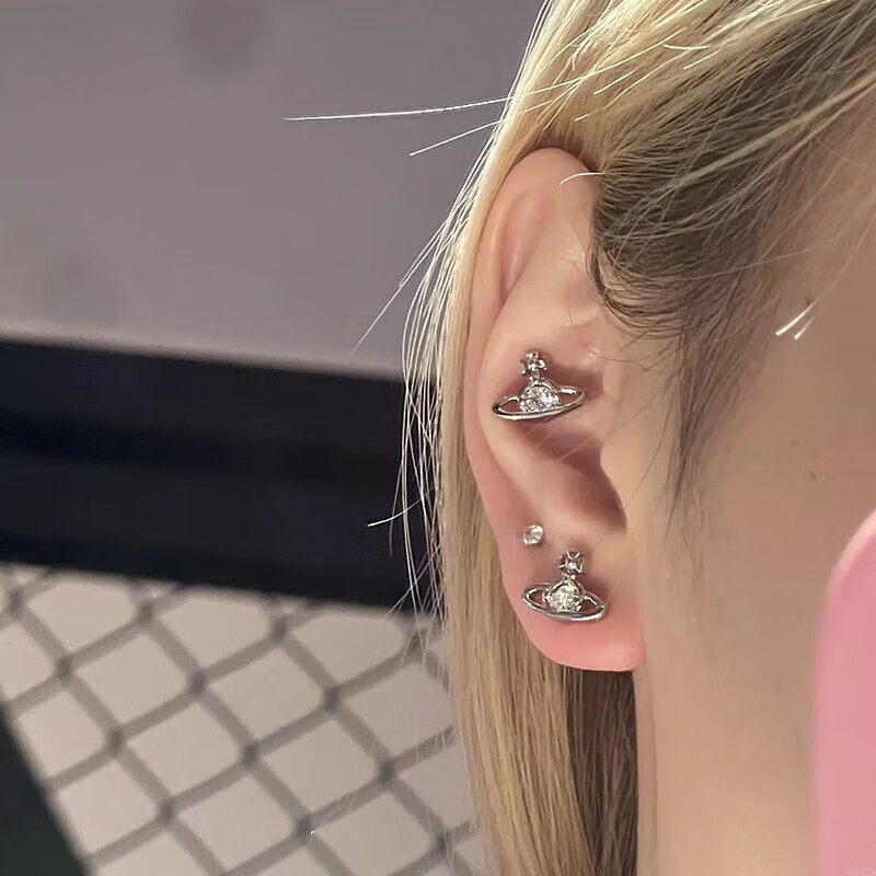 薇薇安·威斯特伍德（Vivienne Westwood）西太后耳钉mini土星耳钉单钻女士耳环高级感耳饰送女友新年礼物 银色