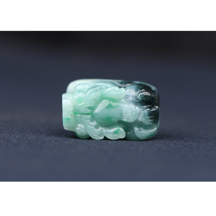 梵峙缅甸翡翠乌鸡种飘绿带色手工貔貅玉石吊坠挂件手牌 默认