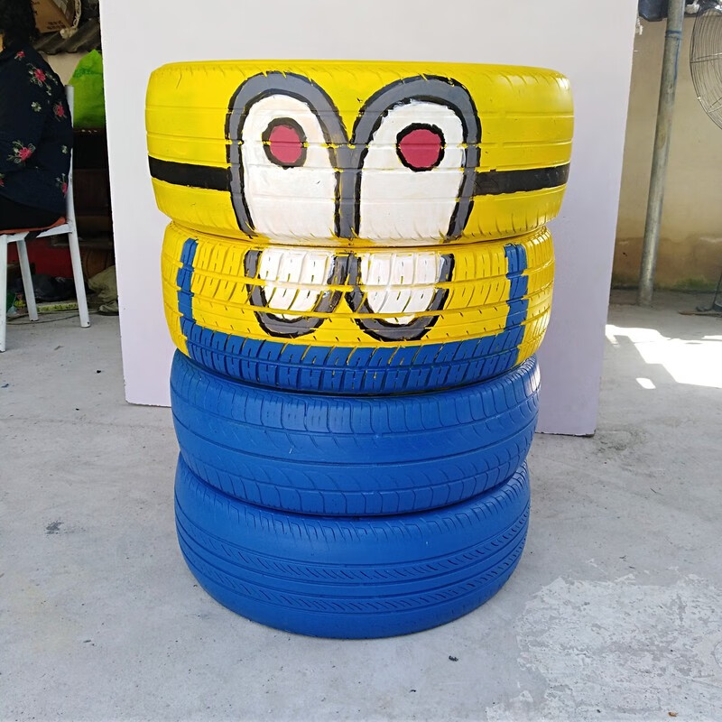 纯色轮胎彩绘装 废旧轮胎工艺品 轮胎景观艺术装饰 四胎叠加小黄人
