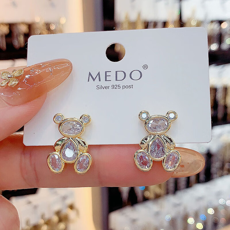 ���⾫�°ٴ��ʯС�ܶ���Ů��������ʱ�и������������Ƹ����� ��ɫС��