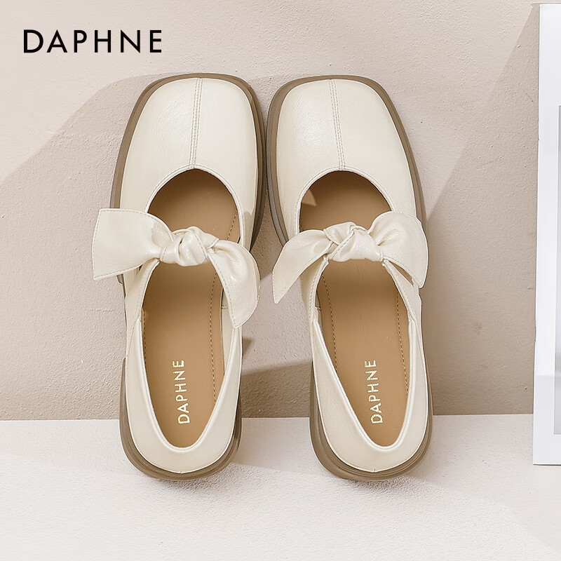 达芙妮复古玛丽珍女鞋2025新款鞋子女单鞋学院风乐福鞋厚底百搭小皮鞋JD 米白色【蝴蝶结款】 37