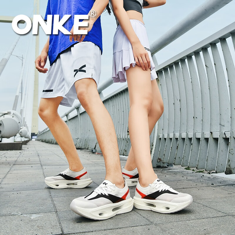 ONKE德国欧克户外轻便透气减震防滑耐磨跑步鞋男女碳板马拉松运动鞋男 白驹 男女同款 38