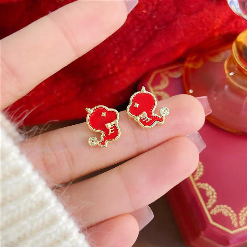 理我(LIWO)老凤凰金店款新年生肖本命年蛇年红色铜钱耳钉女秋冬感耳环耳饰女 铜钱萌蛇耳环