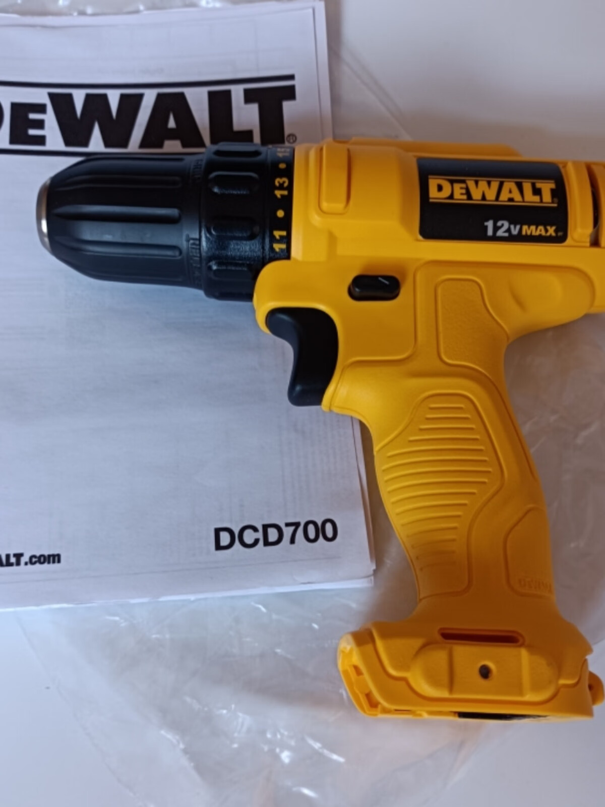 接运猫得伟dewalt锂电108v电钻充电式手电钻起子电动螺丝批dcd70 dcd