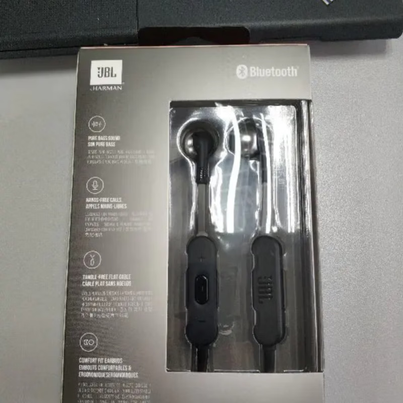 JBLTUNE 颈挂式蓝牙耳机 半入耳式运动颈挂式蓝牙耳机 黑色 JBL205BT