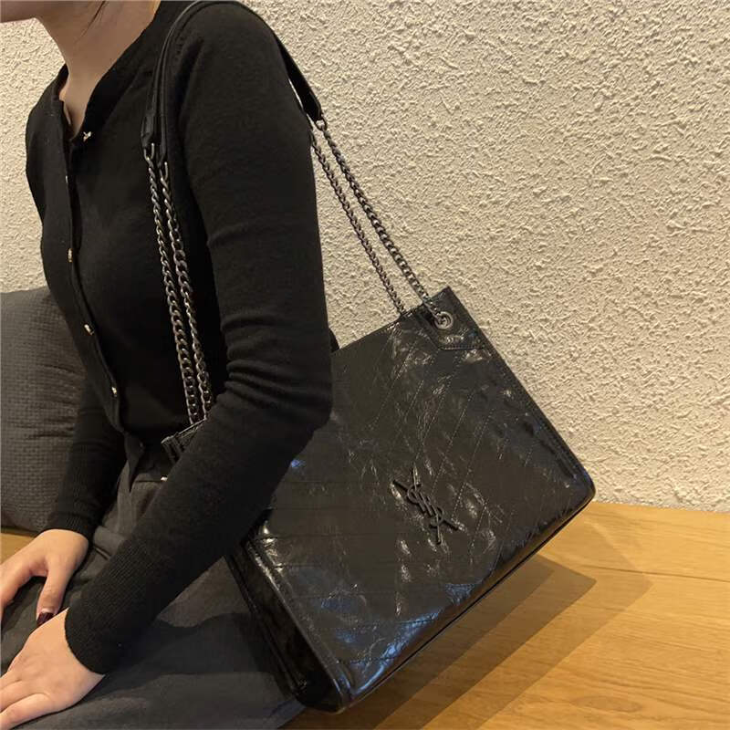 托特包仓杨树包2025现货大包潮牌黑色香港林菱格新款羊皮专柜 链 11*28