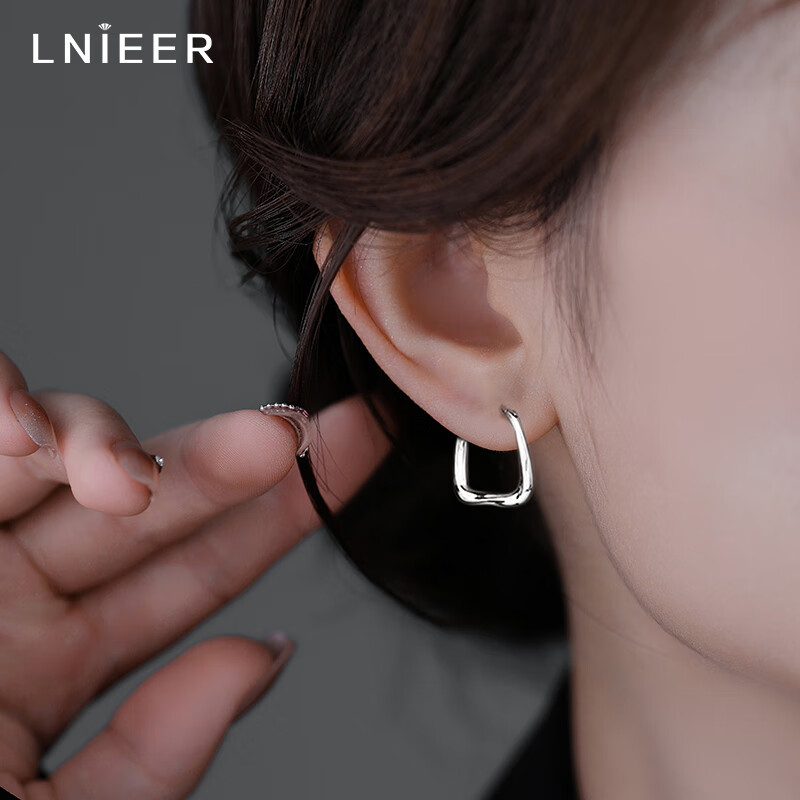 Lnieer999純銀感耳墜法式耳環(huán)年潮耳圈韓國(guó)氣質(zhì)夏季耳釘女 【999純銀】幾何扭曲方塊耳環(huán)