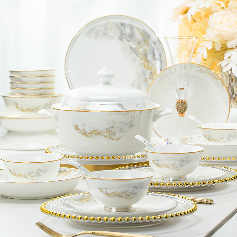 �Գ������װ���̲;����׾������������2025�¿����ֵ�����Ǩ����