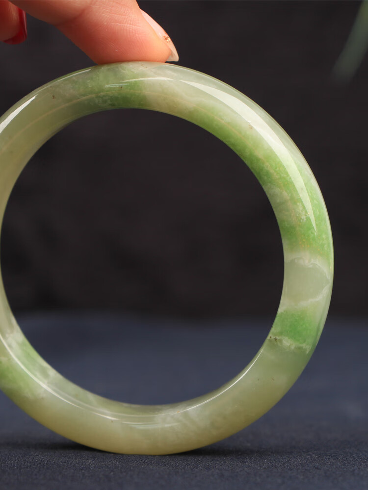 梵峙和田玉手镯58翠青玉青海料送证书玉质细腻 58