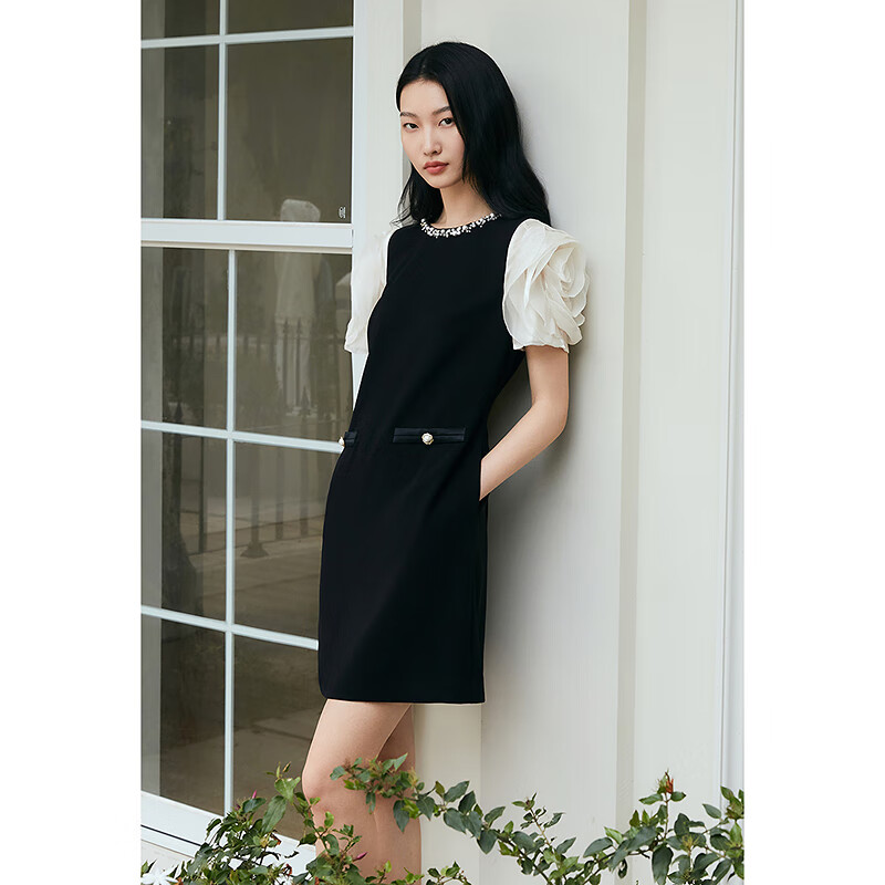 OBBLIGATO奥丽嘉朵2025夏季新款专选圆领钉珠荷叶边撞色拼接连衣裙 黑色 M