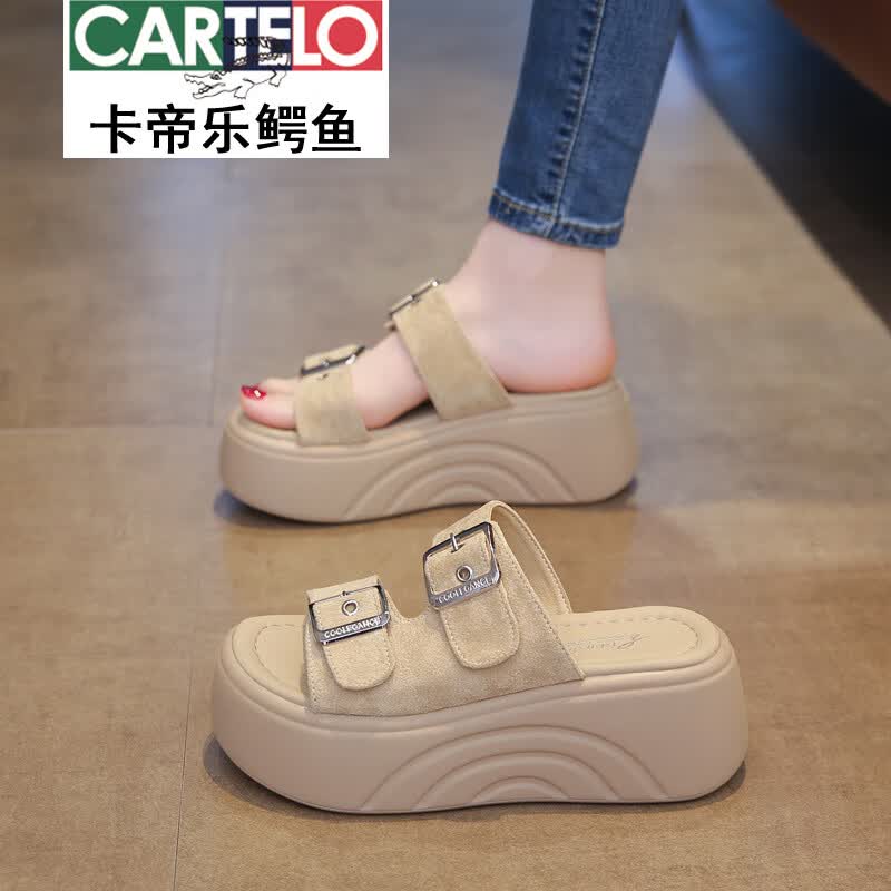 卡帝乐鳄鱼（CARTELO）松糕厚底增高凉拖鞋女夏季外穿2026新款仙女风休闲度假海边沙滩鞋 黑色 40