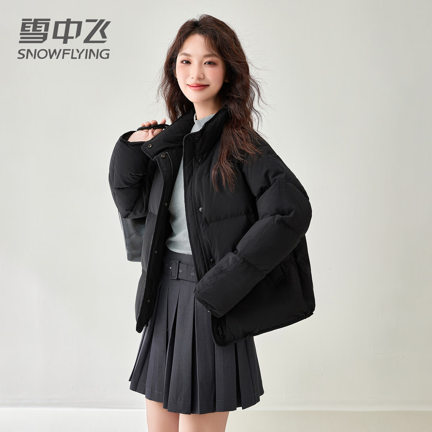 雪中飞羽绒服女短款2025秋冬季新款加厚保暖立领小个子面包服外套 黑色 M (160)