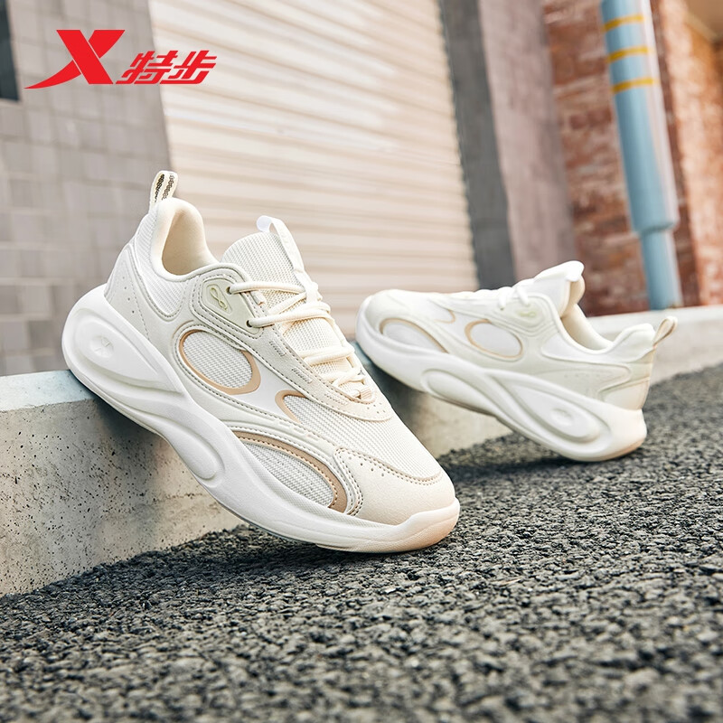 特步星陨Lite丨女鞋运动休闲鞋冬季保暖耐磨防滑新款增高老爹鞋子女