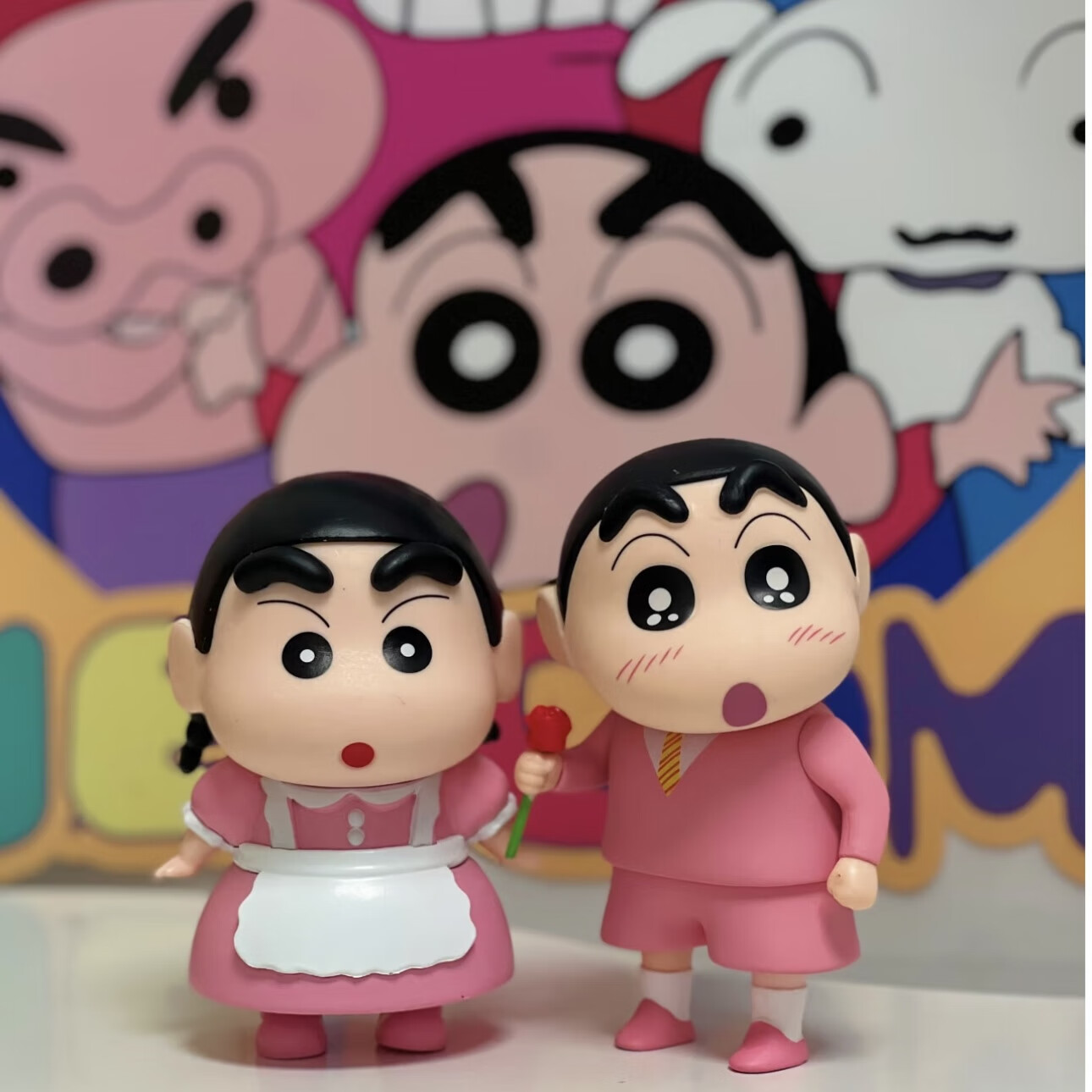 送花蜡笔小新手办正版桌面潮玩摆件动漫周边情人节520生日礼物 粉情侣小新共2只【顶配12.5CM】