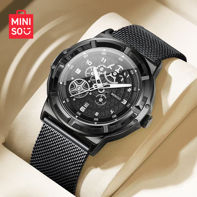 ���ڲ�����������Ʒ�ֱ���Ůͬ���������ѧ���˶���е��ҹ���ˮ�������������� �����-����������Դ�+��ˮ��