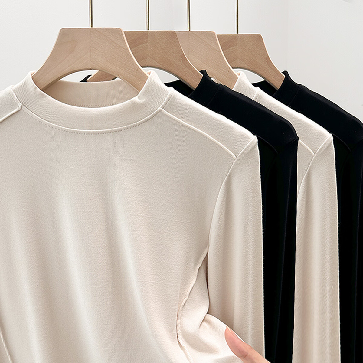 六月玫瑰鱼骨圆领打底衫女简约气质显瘦上衣贴身舒适纯色长袖内搭女春秋 杏色 均码 (80-120斤)