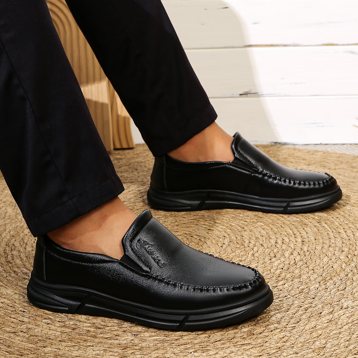 云醍桃语中老年男鞋防滑耐磨舒适商务装男士皮鞋秋季新款一脚蹬轻便皮鞋 黑色 39