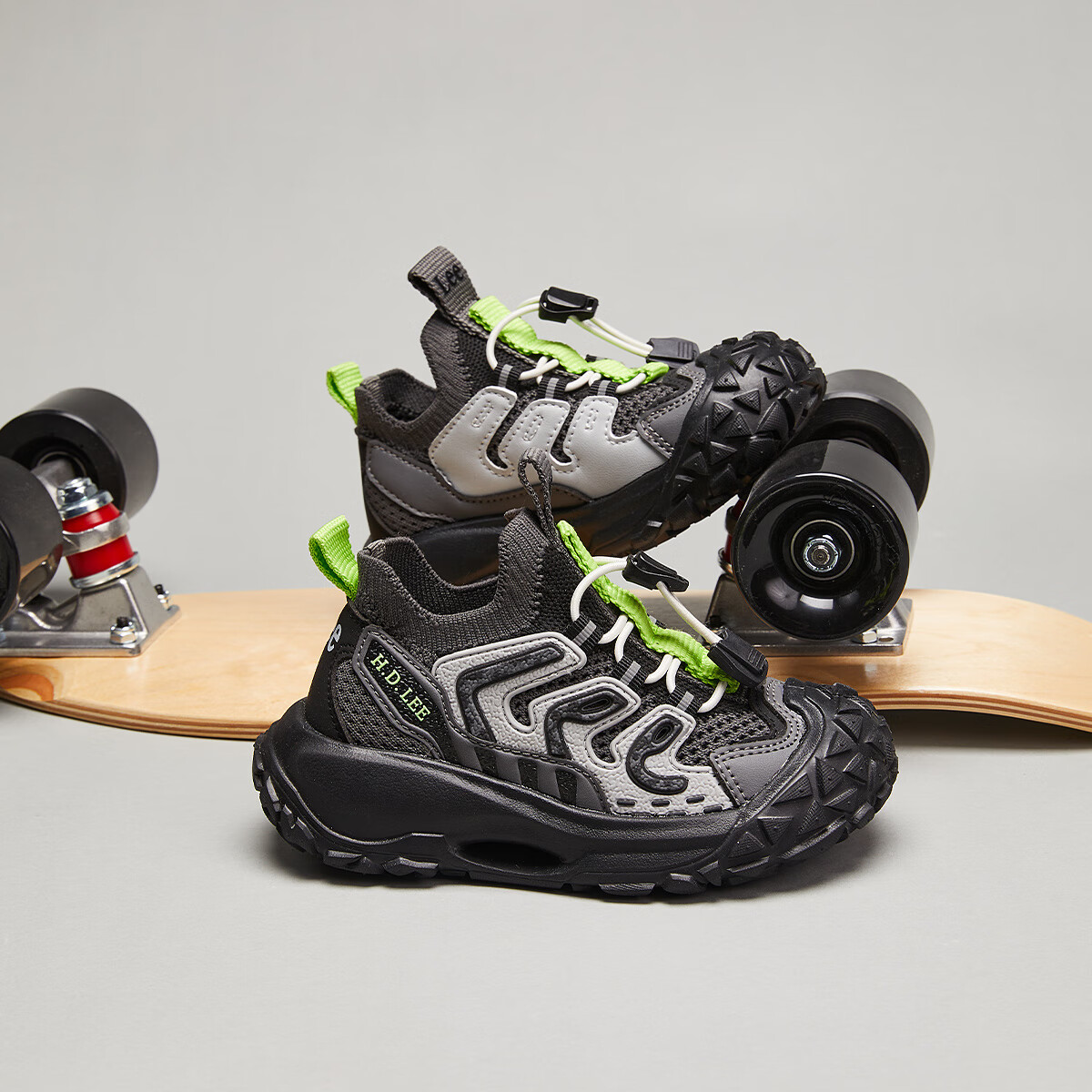 Lee儿童运动鞋夏季透气男女童跑步鞋舒适耐磨休闲鞋青春校园百搭鞋 黑色 35 【建议脚长216-221mm】