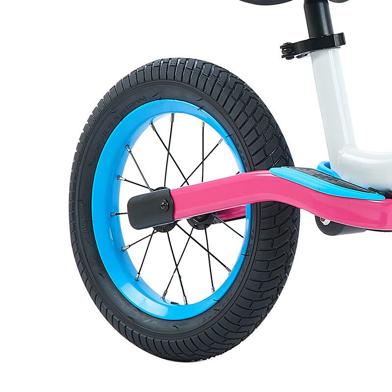 荟智儿童滑行车平衡车滑步车这款的轮胎味道大吗？