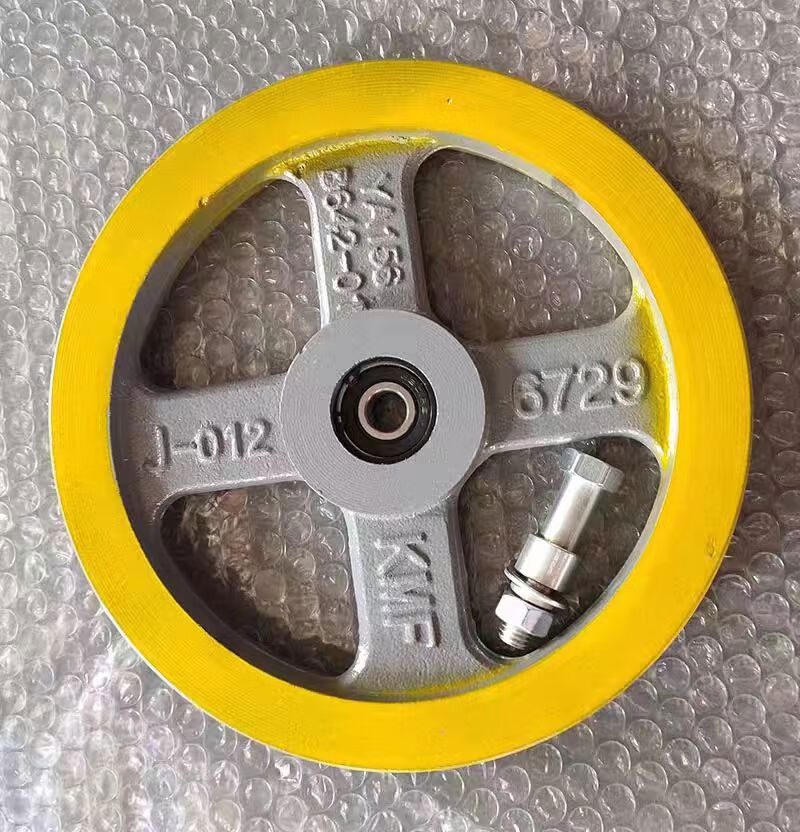 电梯涨紧轮底坑涨紧装置21062012506201涨紧轮 直径2106201带轴承螺杆