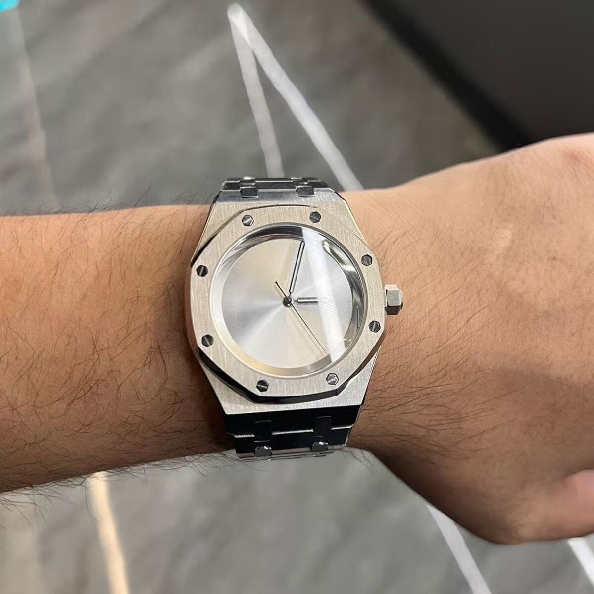 ZNIDS黑武士男士新款学生运动钢带石英表防水夜光银壳银面 41mm