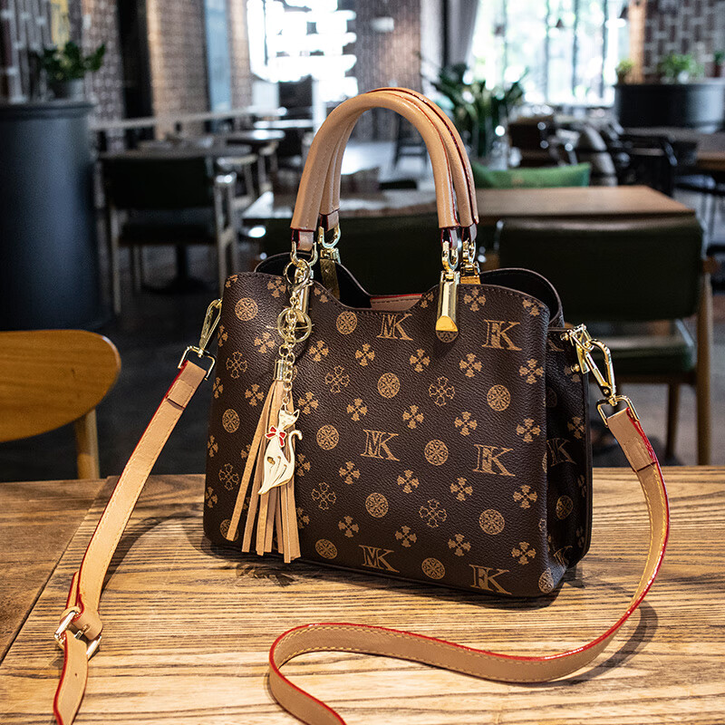 酷奇袋鼠品牌包包女包轻奢单肩斜挎包女士手提水桶包大容量情人节生日礼物 红色 专柜