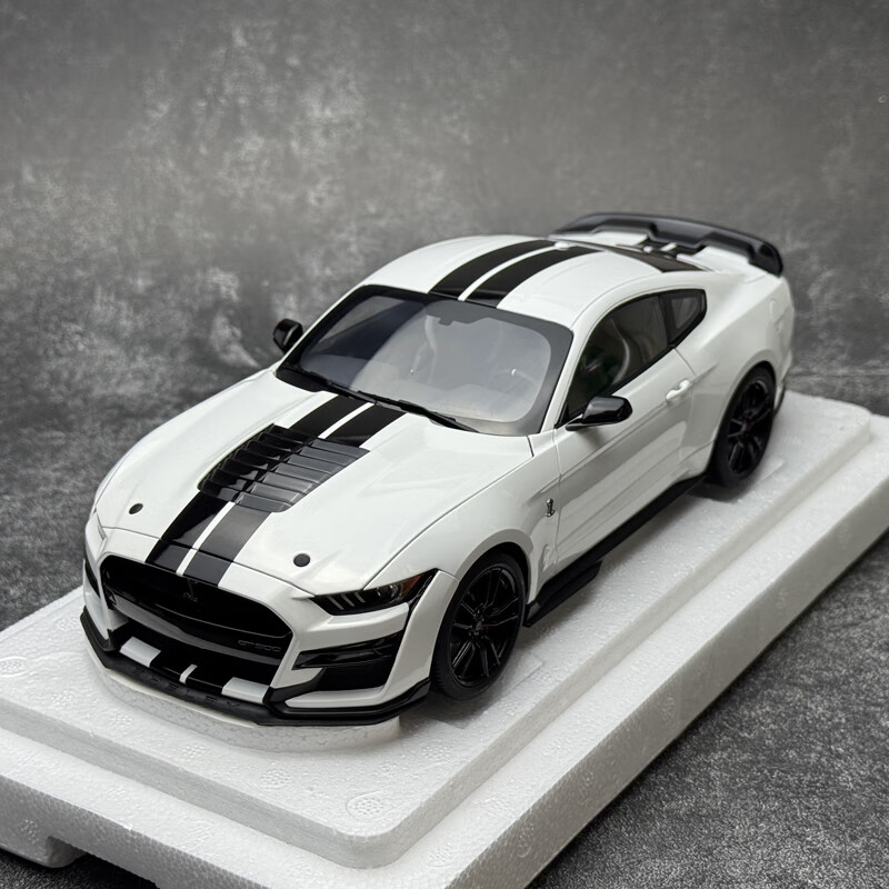 奥图亚奥拓1:18 ford mustang shelby gt500 福特野马 跑车模型收藏