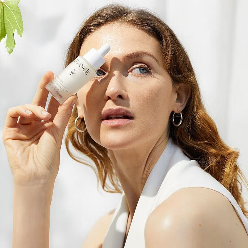 欧缇丽（Caudalie）臻美亮白精华液30ml温和补水保湿提亮不刺激水润 一瓶