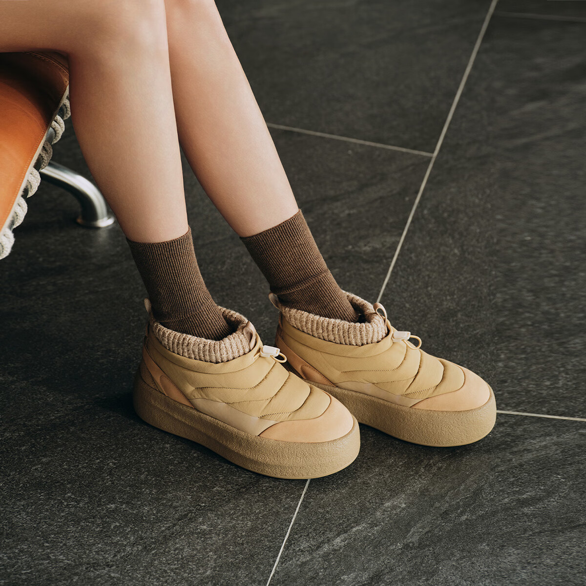 73Hours女鞋温暖前调2025冬季新款厚底圆头短筒雪地靴保暖